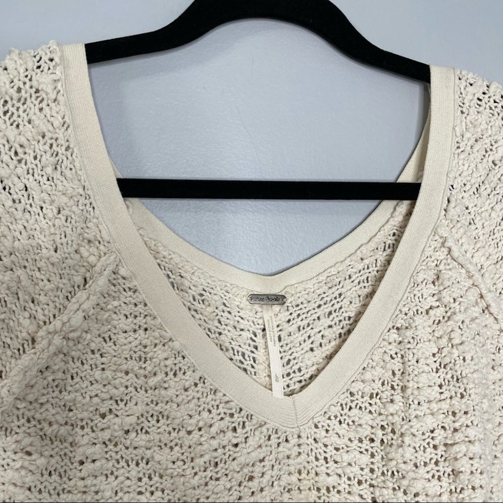 Free People Songbird Boucle Knit V Neck Pullover Sweater - Picture 4 of 8